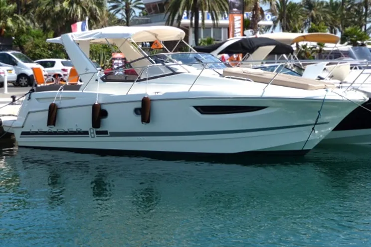 Charter Yacht Leader 8 - 1 Cabin - Cannes - France