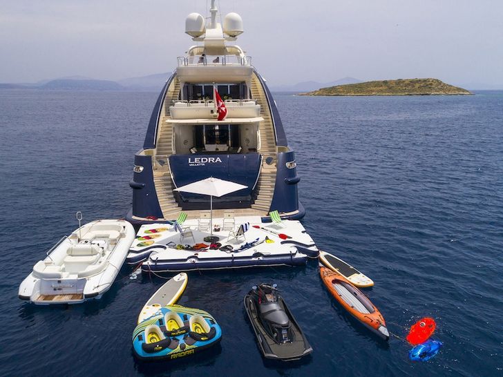 LEDRA Motor Yacht Water Toys LEDRA Motor Yacht Water Toys