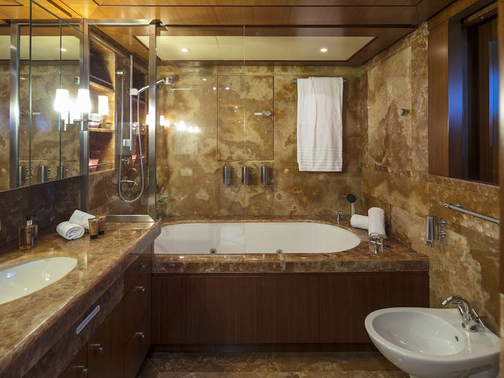 LEDRA Motor Yacht EnSuite LEDRA Motor Yacht EnSuite