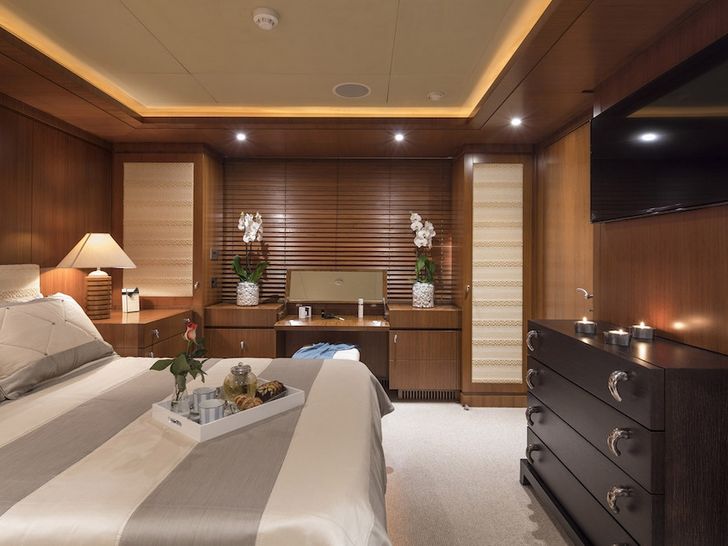 LEDRA Motor Yacht Cabin