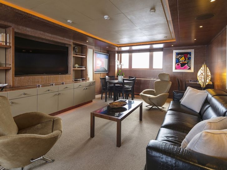 LEDRA Motor Yacht Saloon LEDRA Motor Yacht Saloon
