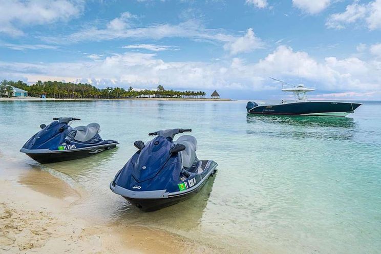 Charter Yacht LEGACY - Broward 118 - 4 Cabins - Florida - Nassau - Bahamas