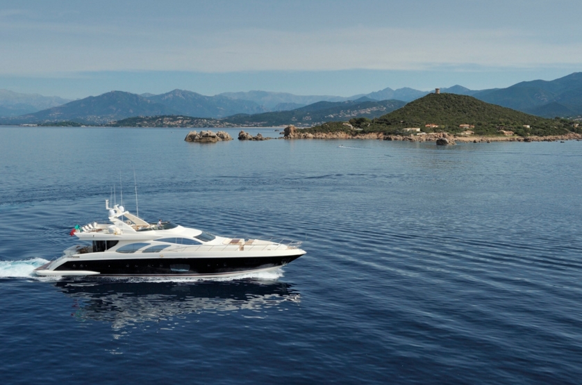 Charter Yacht LEONARDO - Azimut 98E - 4 Cabins - Ajaccio - Bonifacio - Corsica: