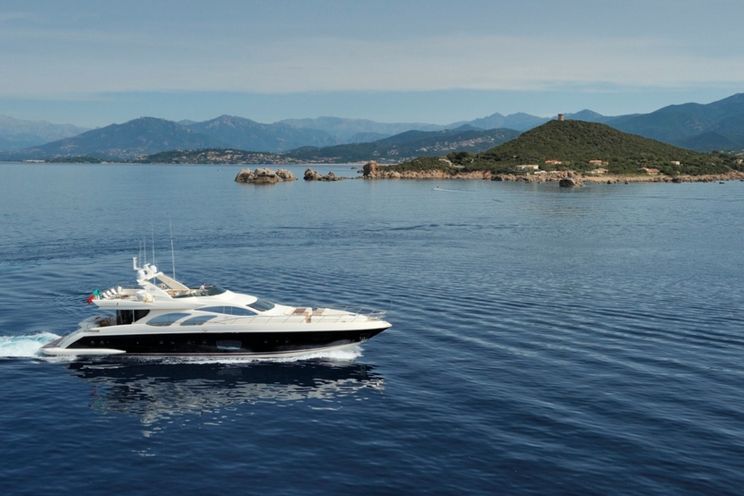 Charter Yacht LEONARDO - Azimut 98E - 4 Cabins - Ajaccio - Bonifacio - Corsica: