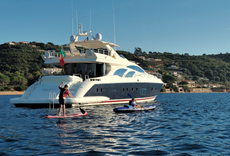 Charter Yacht LEONARDO - Azimut 98E - 4 Cabins - Ajaccio - Bonifacio - Corsica: