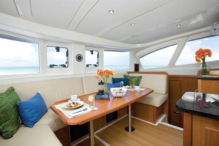 Charter Yacht Leopard 384 - 4 Cabins - Cannigione - Sardinia