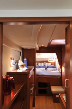 Charter Yacht Leopard 39 - 4 Cabins - Antigua
