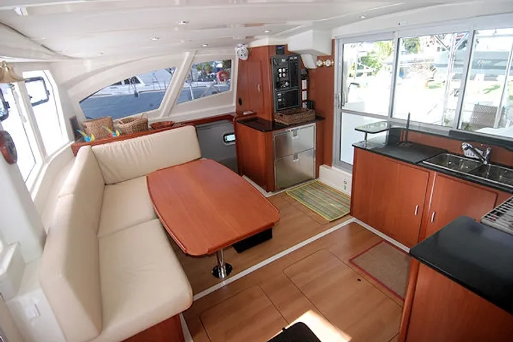 Charter Yacht Leopard 44 - 3 + 1 Cabins - Tortola - BVI