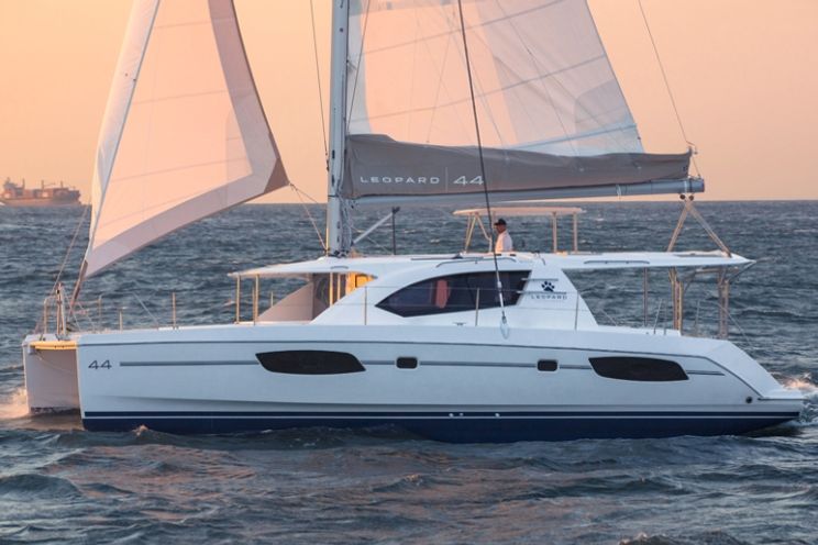 Charter Yacht Leopard 44 - 6 Cabins - Salerno - Tropea - Procida