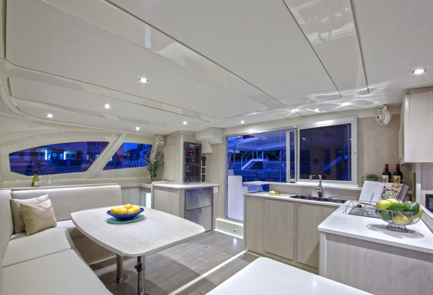 Charter Yacht Leopard 44 - 6 Cabins - Salerno - Tropea - Procida