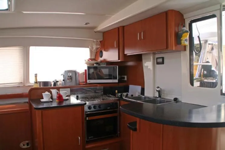 Charter Yacht Leopard 46 - 3 + 1 Cabins - Tortola,BVI