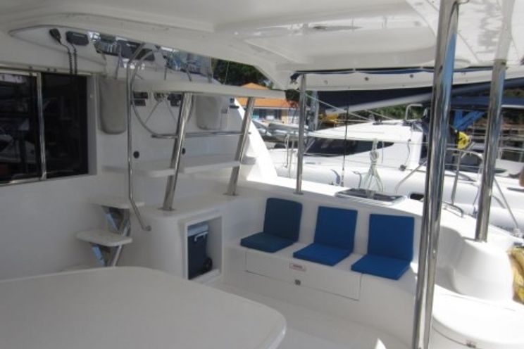 Charter Yacht Leopard 46 - 4 + 1 Cabins - Grenada