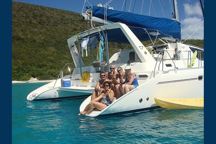 Charter Yacht Leopard 4700 - 4 Cabins - Grenada