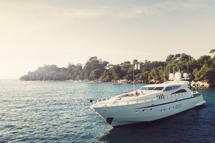 Charter Yacht LEOPARD - Leopard 34m - 5 Cabins - Cannes - Monaco - St Tropez
