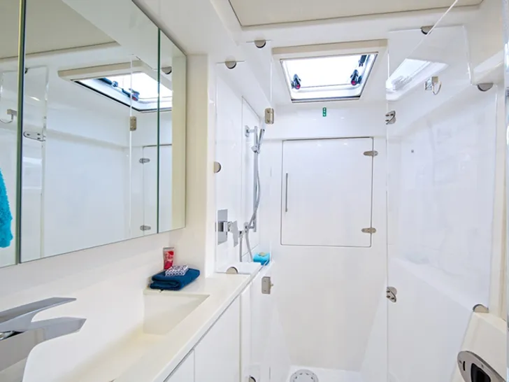 Leopard 43 PC - Shower Leopard 43 PC - Shower
