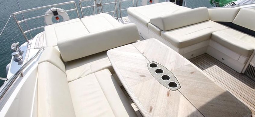 Charter Yacht R&B - Princess V70 - St Tropez - Cogolin - Port Grimaud - St Maxime