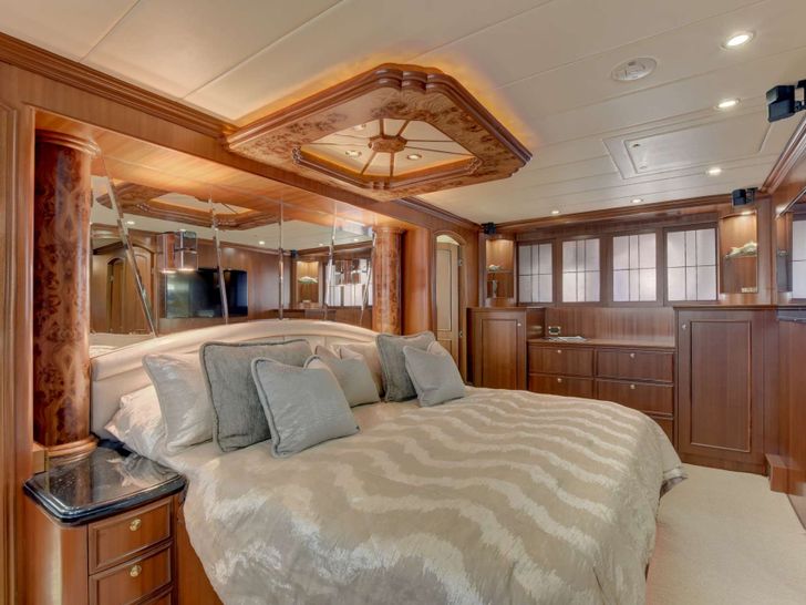 LEXINGTON - Horizon 25 m,master cabin