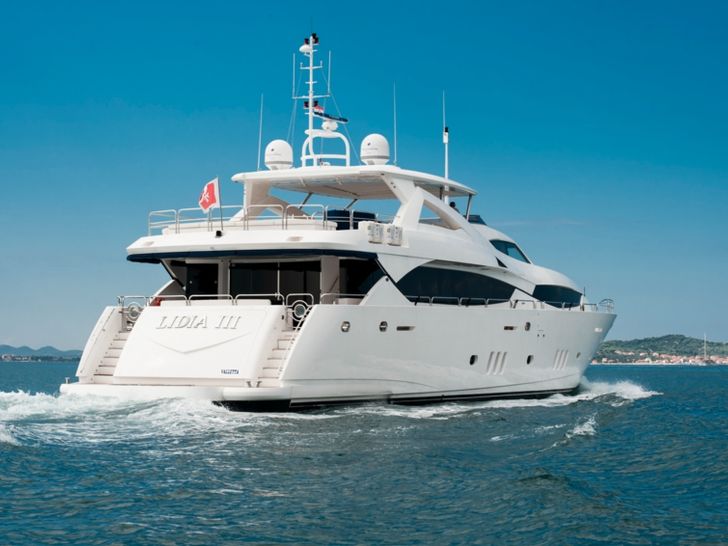 IRA Sunseeker 34m - cruising aft view IRA Sunseeker 34m - cruising aft view