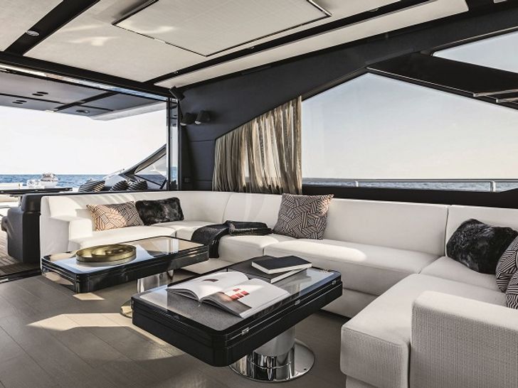 LIMITLESS Azimut S7 salon