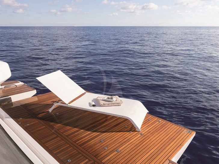 LIMITLESS Azimut S7 Swim Platform