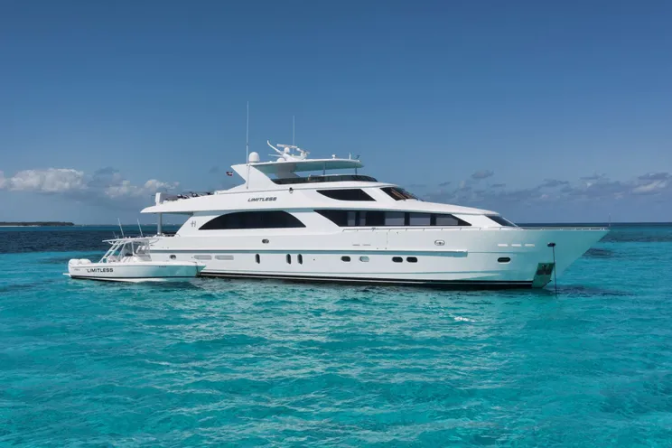 Charter Yacht LIMITLESS - Hargrave 101 - 4 Cabins - Nassau - Staniel Cay - Exumas - Bahamas
