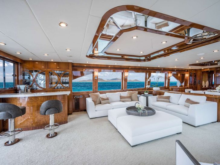 LIMITLESS - Hargrave 101,saloon panoramic view LIMITLESS - Hargrave 101,saloon panoramic view
