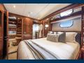 LIMITLESS - Crewed Motor Yacht Queen Cabin