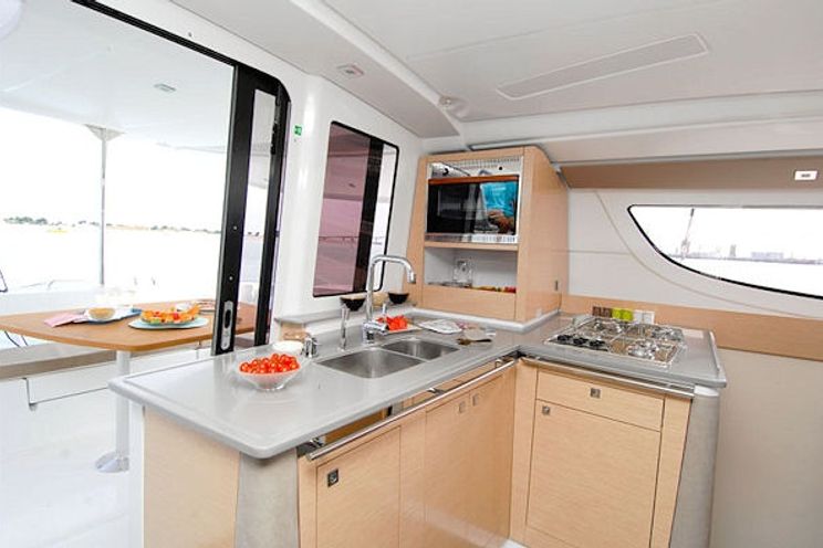 Charter Yacht Lipari 41 Evolution - 4 + 2 Cabins - Tortola,BVI