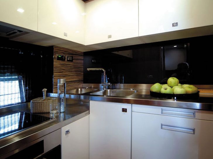 LITTLE ONE - Baia Italia 70 - Galley