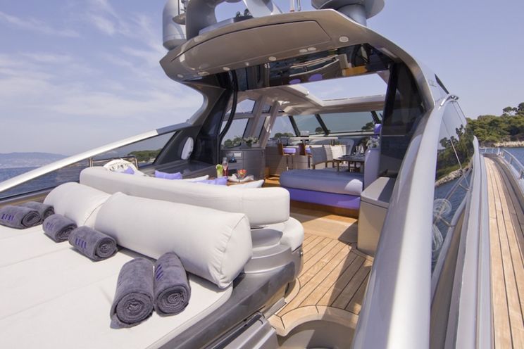 Charter Yacht LOW BLOW - Baia 78 - 3 Cabins - Monaco - Golfe Juan - Antibes - Cannes