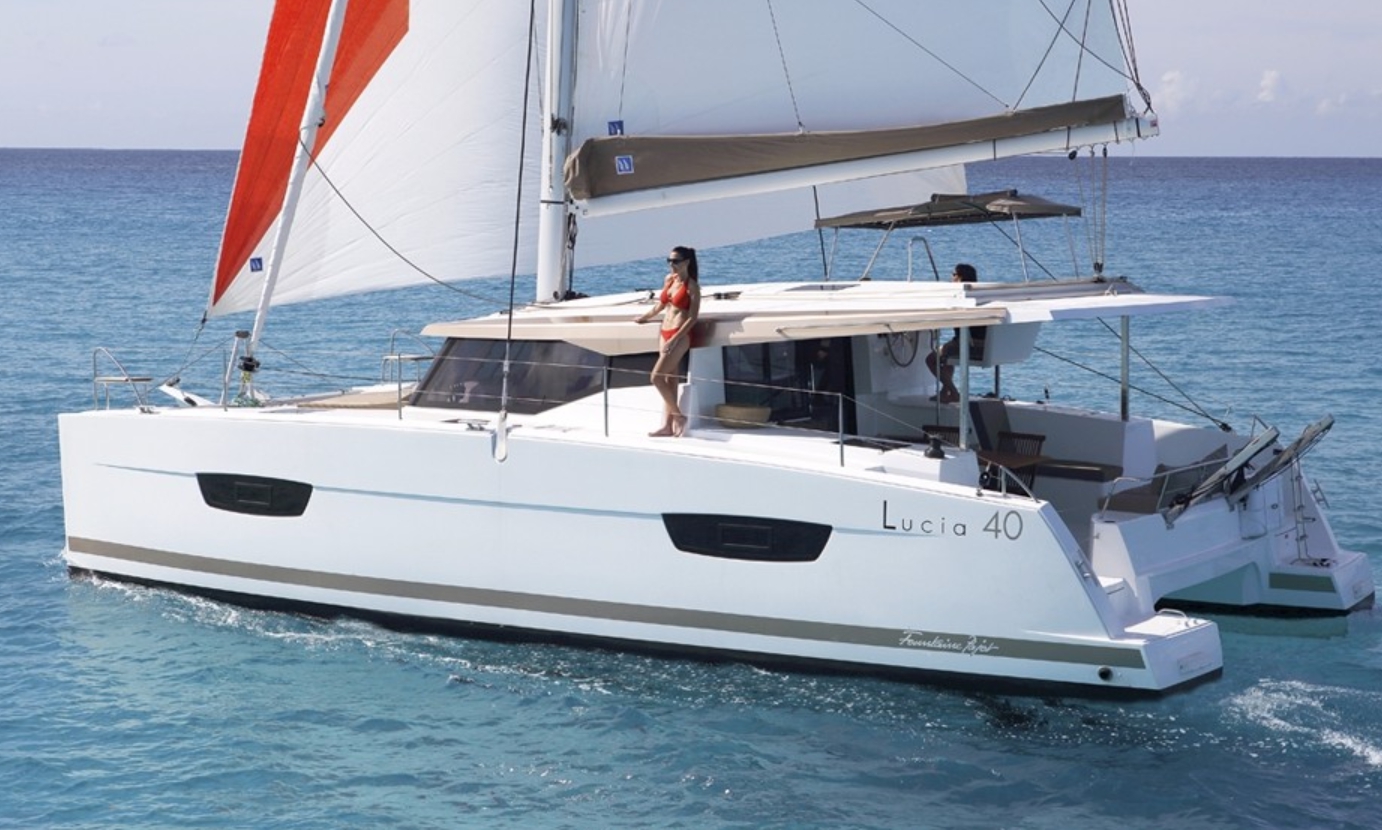 Charter Yacht Lucia 40 - 4 Cabins - Annapolis - Grenadines