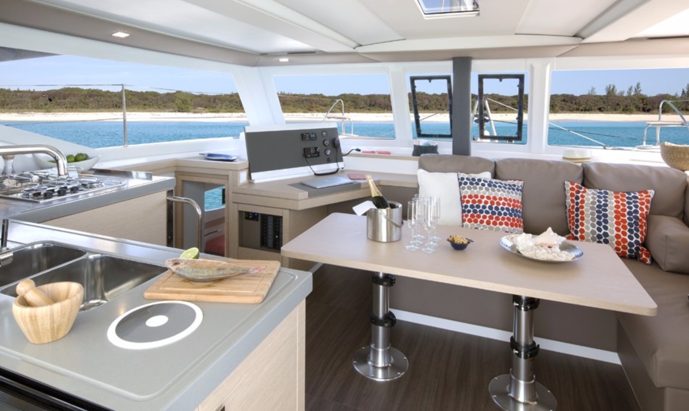 Charter Yacht Lucia 40 - 4 Cabins - Annapolis - Grenadines