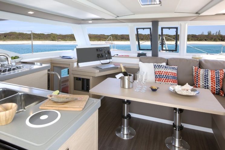 Charter Yacht Lucia 40 - 4 Cabins - Annapolis - Grenadines
