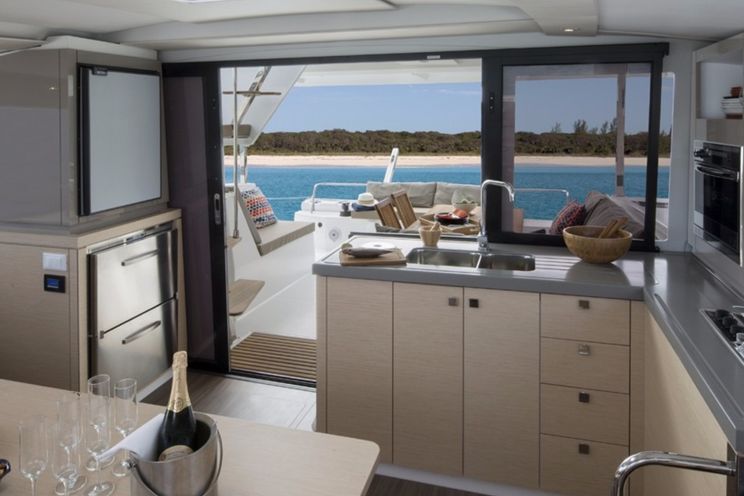 Charter Yacht Lucia 40 - 4 Cabins - Annapolis - Grenadines