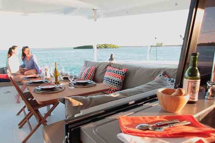 Charter Yacht Lucia 40 Grande Croisiere - 4 Cabins - Tahiti,Bora Bora,South Pacific