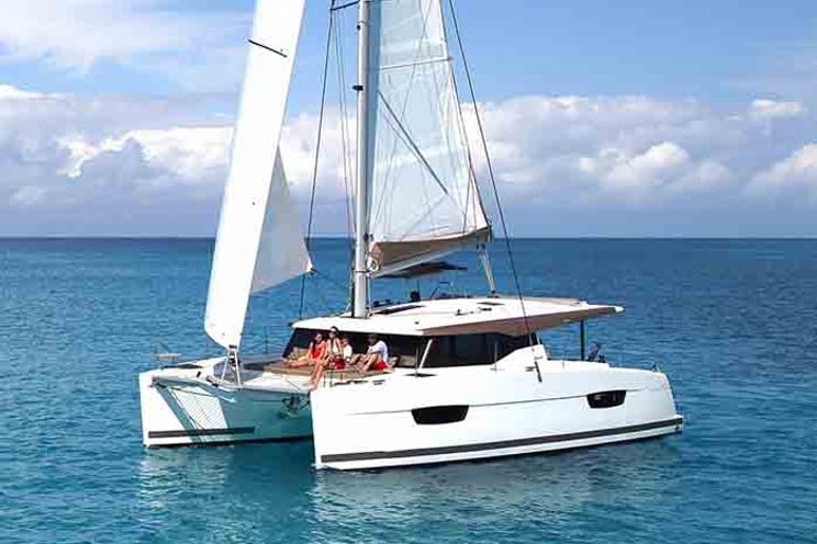 Charter Yacht Lucia 40 Grande Croisiere - 4 Cabins - Tahiti,Bora Bora,South Pacific