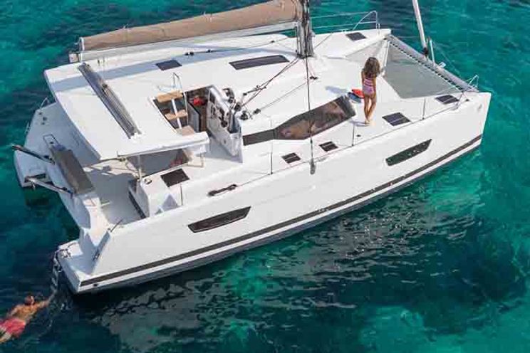 Charter Yacht Lucia 40 Grande Croisiere - 4 Cabins - Tahiti,Bora Bora,South Pacific