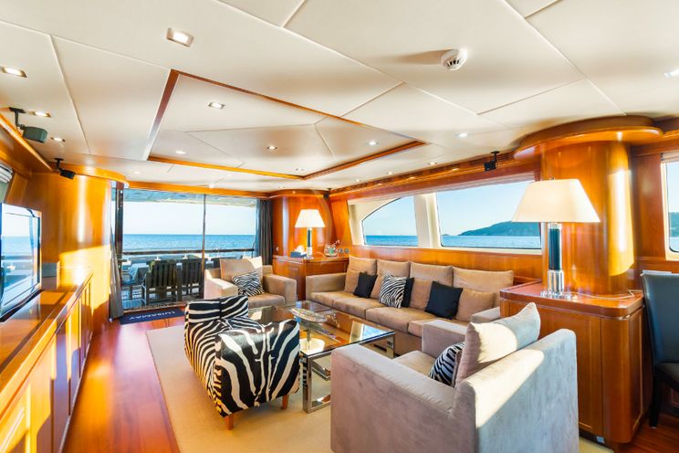 Charter Yacht LUISAMAY - Falcon 102 - 5 Cabins - Cannes - St Tropez - Monaco - Antibes