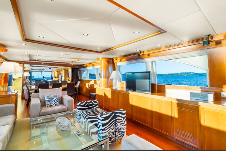 Charter Yacht LUISAMAY - Falcon 102 - 5 Cabins - Cannes - St Tropez - Monaco - Antibes