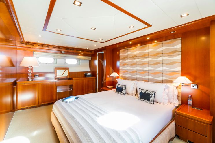 Charter Yacht LUISAMAY - Falcon 102 - 5 Cabins - Cannes - St Tropez - Monaco - Antibes