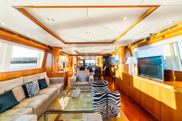 Charter Yacht LUISAMAY - Falcon 102 - 5 Cabins - Cannes - St Tropez - Monaco - Antibes