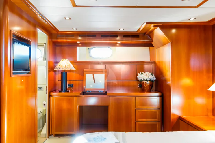 Charter Yacht LUISAMAY - Falcon 102 - 5 Cabins - Cannes - St Tropez - Monaco - Antibes