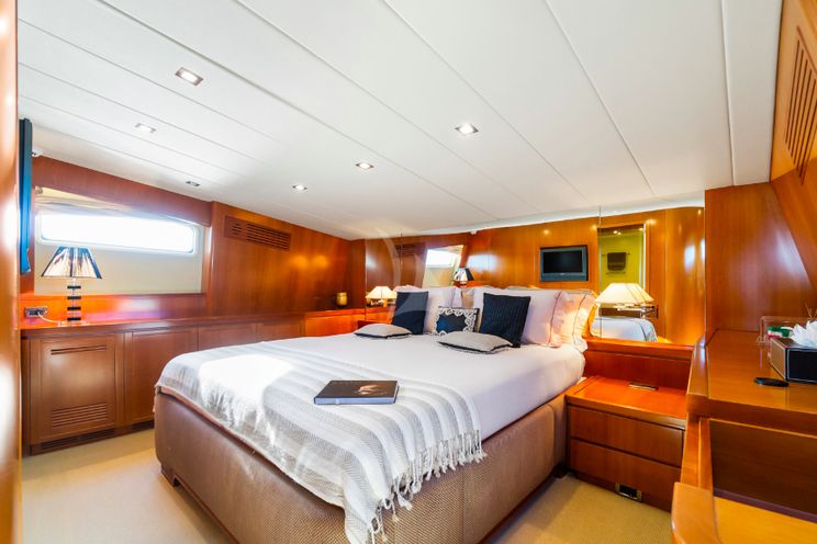 Charter Yacht LUISAMAY - Falcon 102 - 5 Cabins - Cannes - St Tropez - Monaco - Antibes