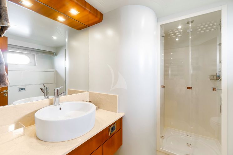 Charter Yacht LUISAMAY - Falcon 102 - 5 Cabins - Cannes - St Tropez - Monaco - Antibes