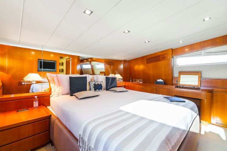 Charter Yacht LUISAMAY - Falcon 102 - 5 Cabins - Cannes - St Tropez - Monaco - Antibes