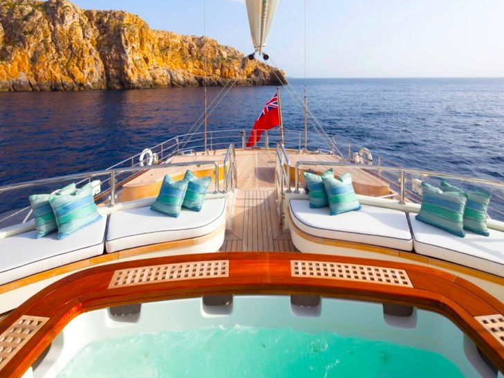 LUNA - Perini Navi 52m LUNA - Perini Navi 52m