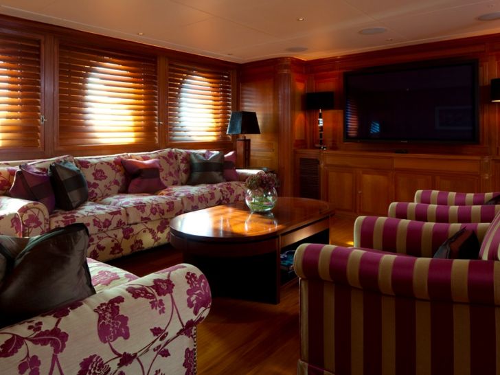LUNA - Perini Navi 52m LUNA - Perini Navi 52m