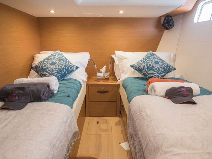 LUNOUS Jeanneau 64 Cabin