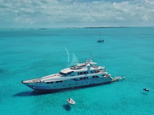 M3 - Intermarine Savannah 147 - 5 Cabins - Palm Beach - Florida - New England - Nassau - Exumas - Bahamas M3 - Intermarine Savannah 147 - 5 Cabins - Palm Beach - Florida - New England - Nassau - Exumas - Bahamas