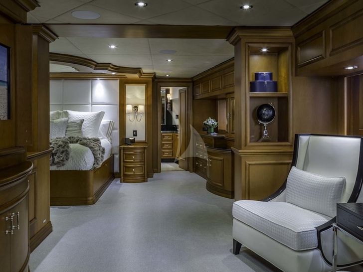 M3 - Intermarine Savannah 147,master cabin